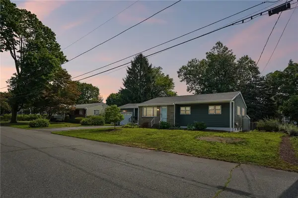 64 Ticonderoga Drive, Warwick, RI 02889