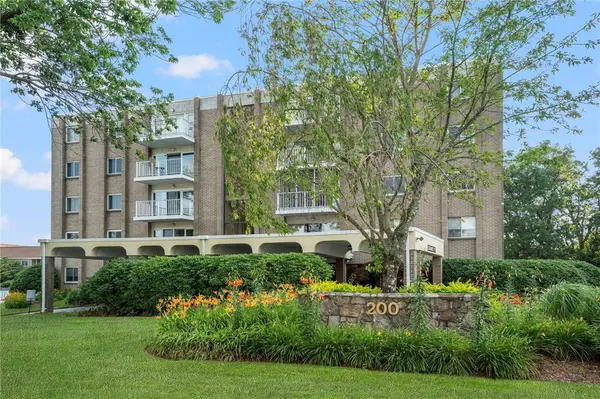 200 Hoffman Avenue #402, Cranston, RI 02920