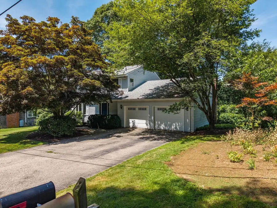 31 Edgewater Road, Narragansett, RI 02882 - #2