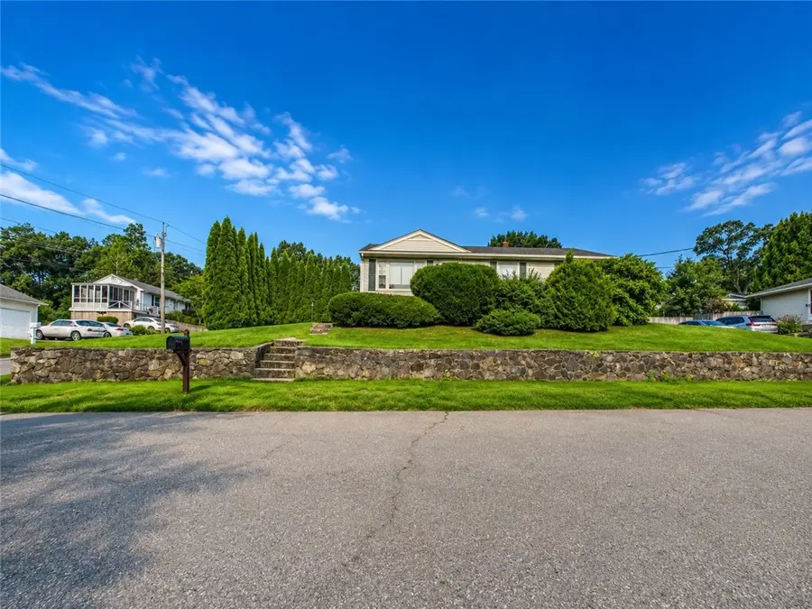 10 Grandview Drive, Cumberland, RI 02864 - #2