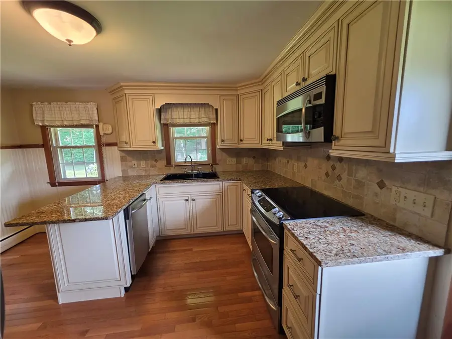 25 Linwood Street, West Warwick, RI 02893 - #3