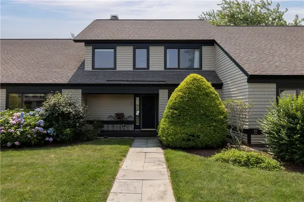 2 Martingale Lane, Narragansett, RI 02882