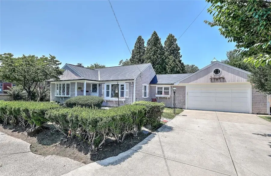 6 Woodbine Street, Riverside, RI 02915 - #2