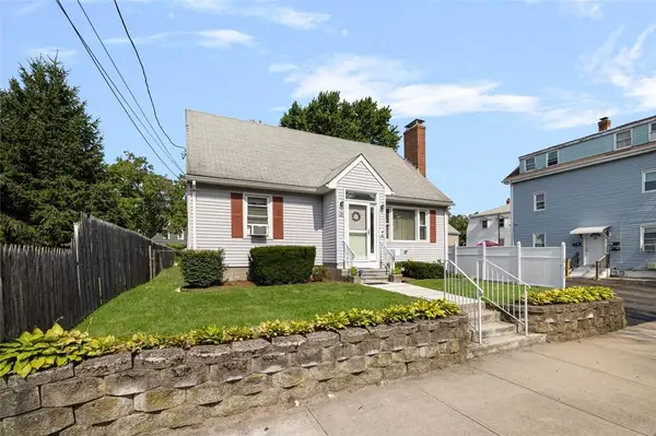 28 Lincoln Avenue, Cranston, RI 02920