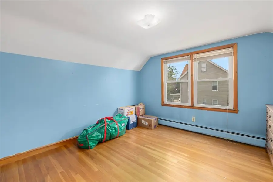 28 Lincoln Avenue, Cranston, RI 02920 - #3