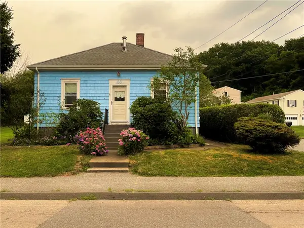 66 Sherry Avenue, Bristol, RI 02809