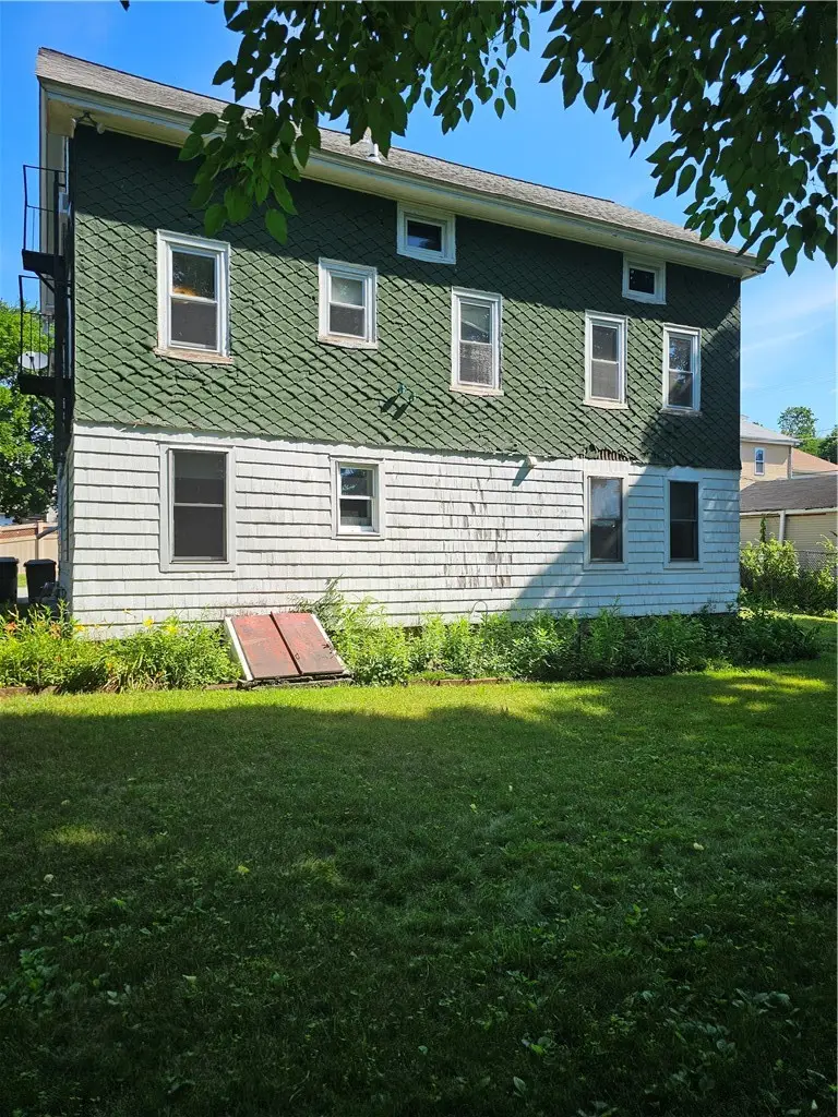 8 Snells Court, West Warwick, RI 02893 - #3