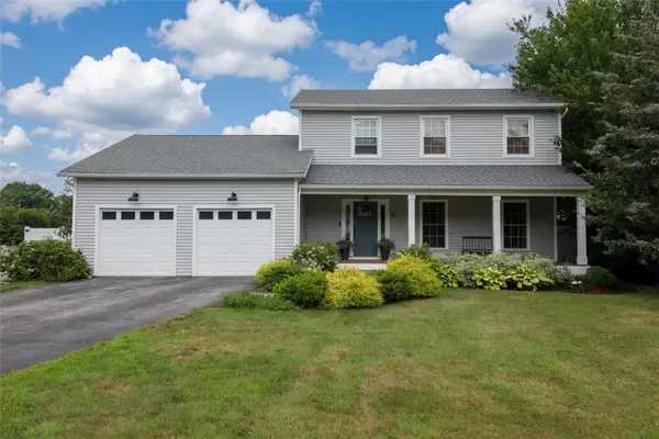 9 Kiki Circle, Cranston, RI 02919