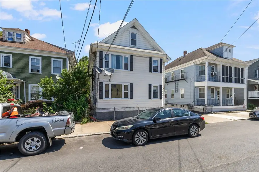 33 Moorefield Street, Providence, RI 02909 - #3