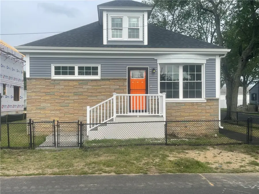 51 Rosella Avenue, Pawtucket, RI 02861 - #3