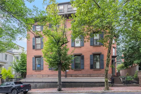 283 Benefit Street #E, Providence, RI 02903