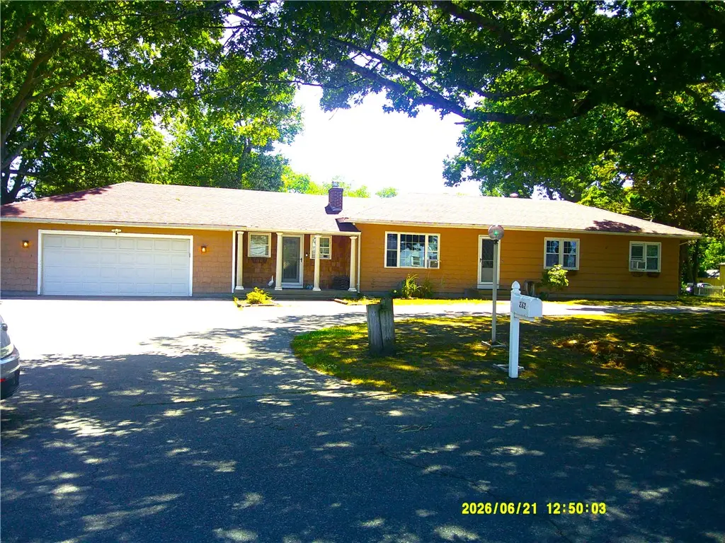 262 Pequot Avenue, Warwick, RI 02889 - #1