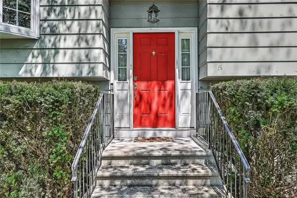 5 Tiffany Drive, Cumberland, RI 02864