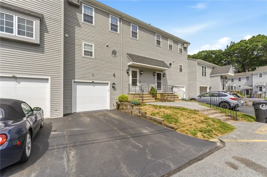 565 Quaker Lane #76, West Warwick, RI 02893 - #2