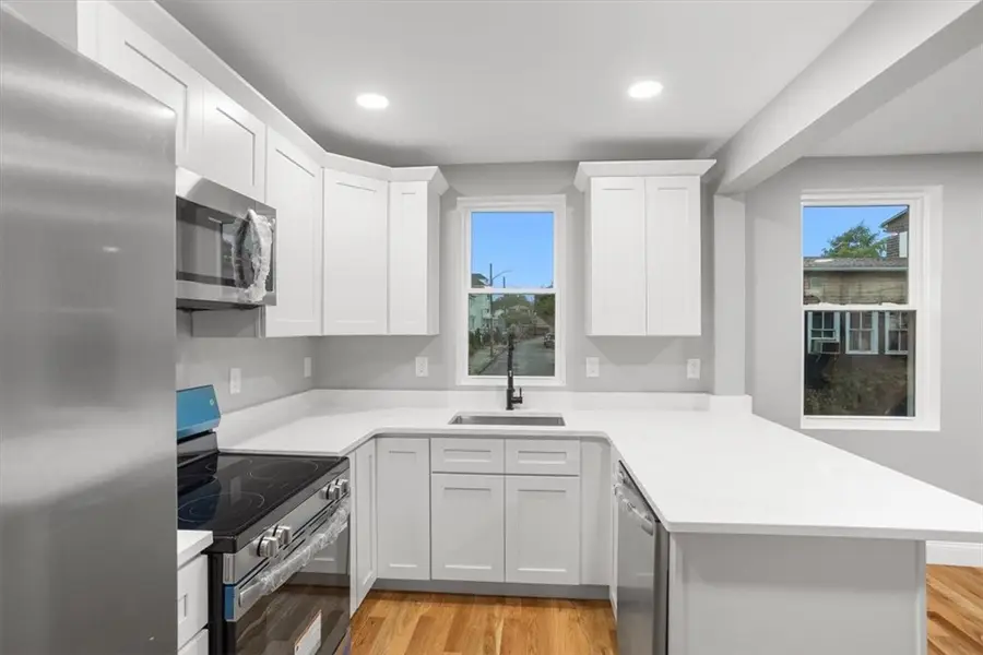 28 Potters Avenue, Providence, RI 02905 - #3