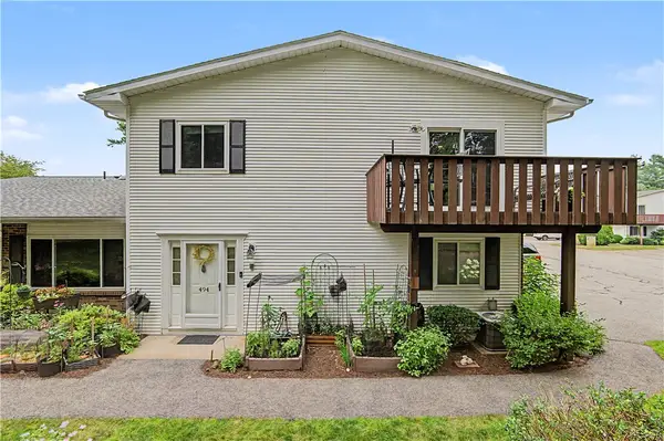 494 Round Hill Court #494, Warwick, RI 02886