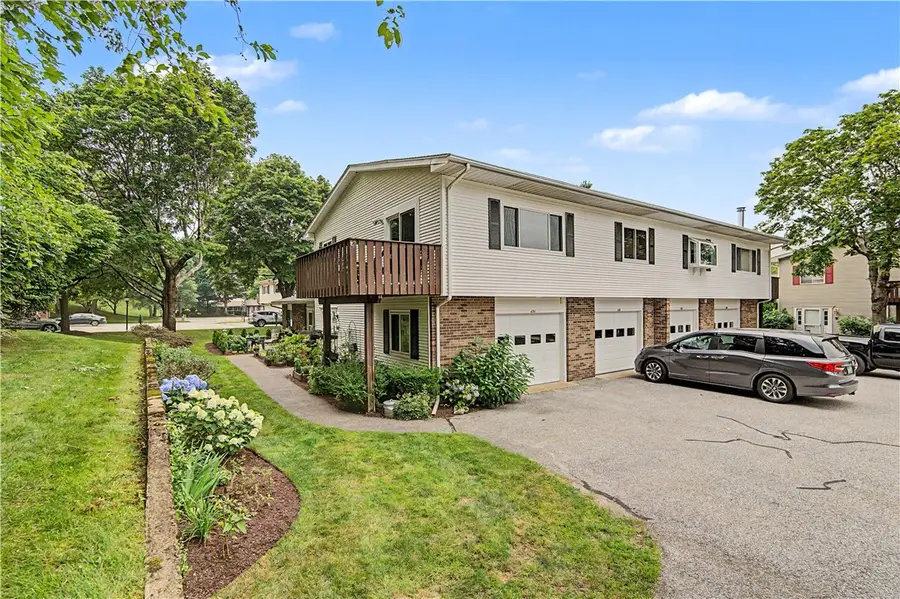 494 Round Hill Court #494, Warwick, RI 02886 - #3