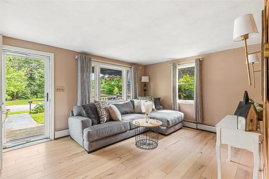 8 Hampden Road, Bristol, RI 02809 - #3