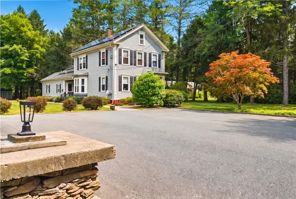 72 Hartford Pike, Scituate, RI 02857