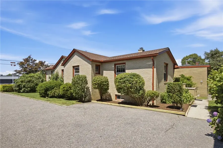 247 West Main Road, Middletown, RI 02842 - #2