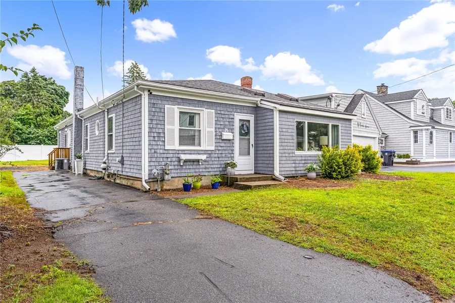 26 Bowden Avenue, Barrington, RI 02806 - #3