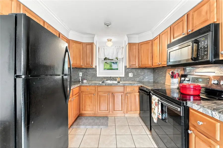 27 Cowesett Avenue #B11, West Warwick, RI 02893 - #2