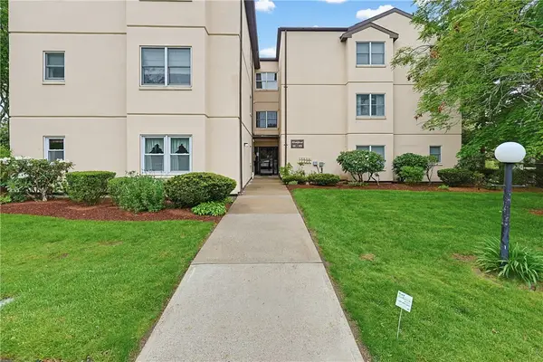 185 Manville Hill Road #106, Cumberland, RI 02864