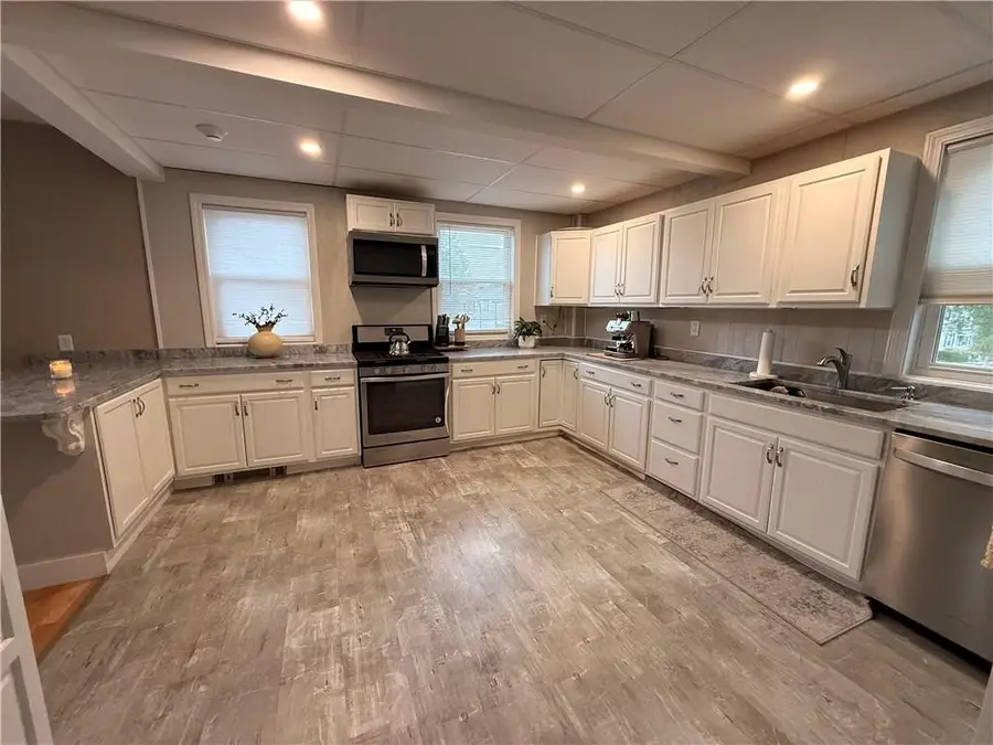 1289 Cranston Street, Cranston, RI 02920 - #3