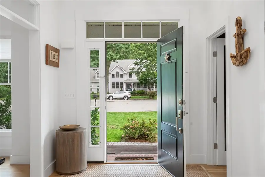 9 River Oak Road, Barrington, RI 02806 - #2
