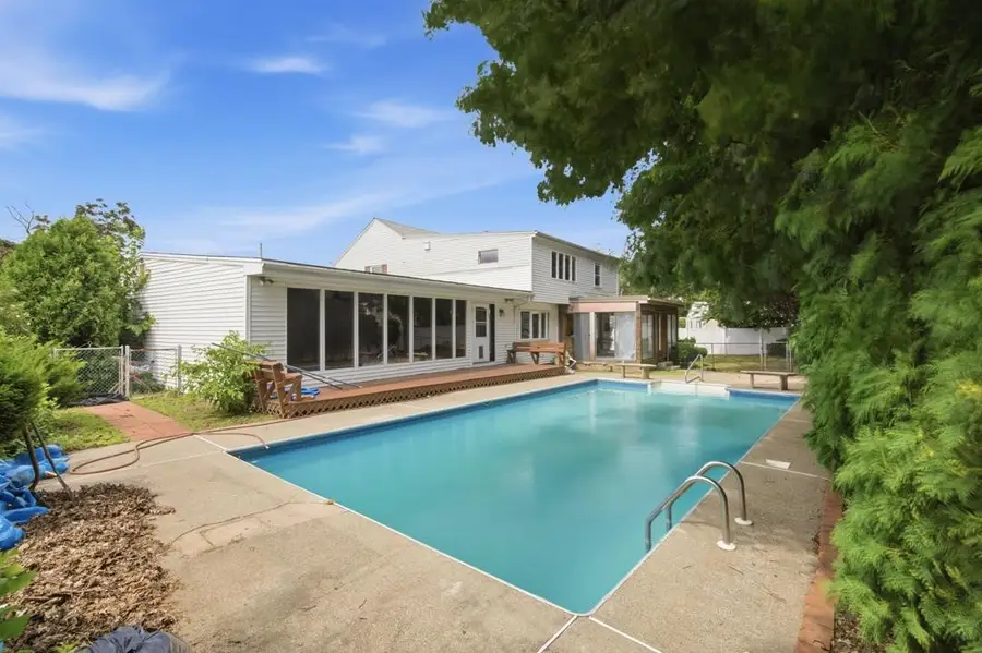 12 Buttonwood Drive, Cranston, RI 02920 - #2