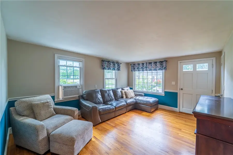 29 Pleasant View Road, Warwick, RI 02888 - #3