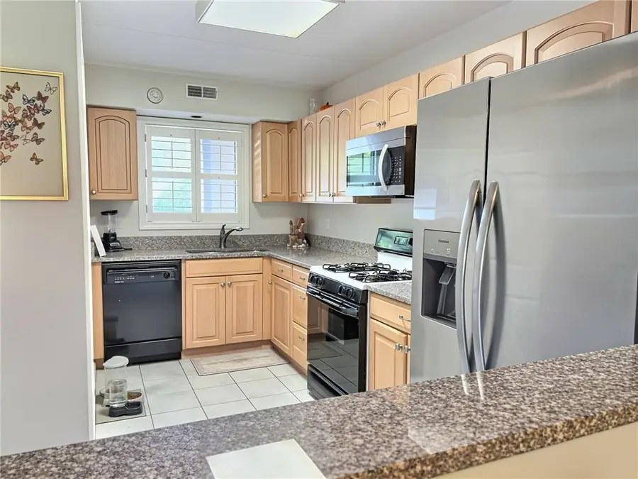 650 East Greenwich Avenue #7109, West Warwick, RI 02893 - #3