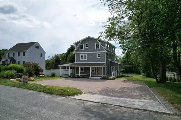61 Slope Avenue, South Kingstown, RI 02879