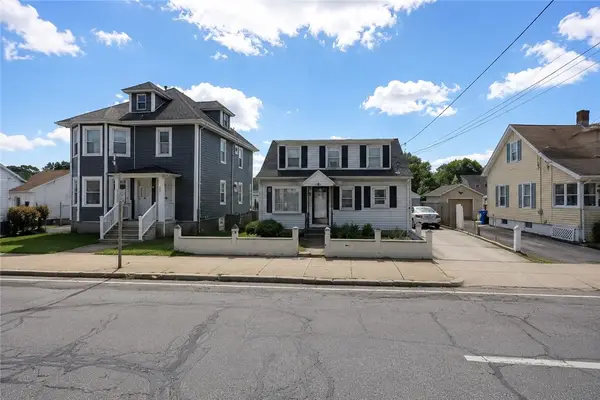 581 Newport Avenue, Pawtucket, RI 02861