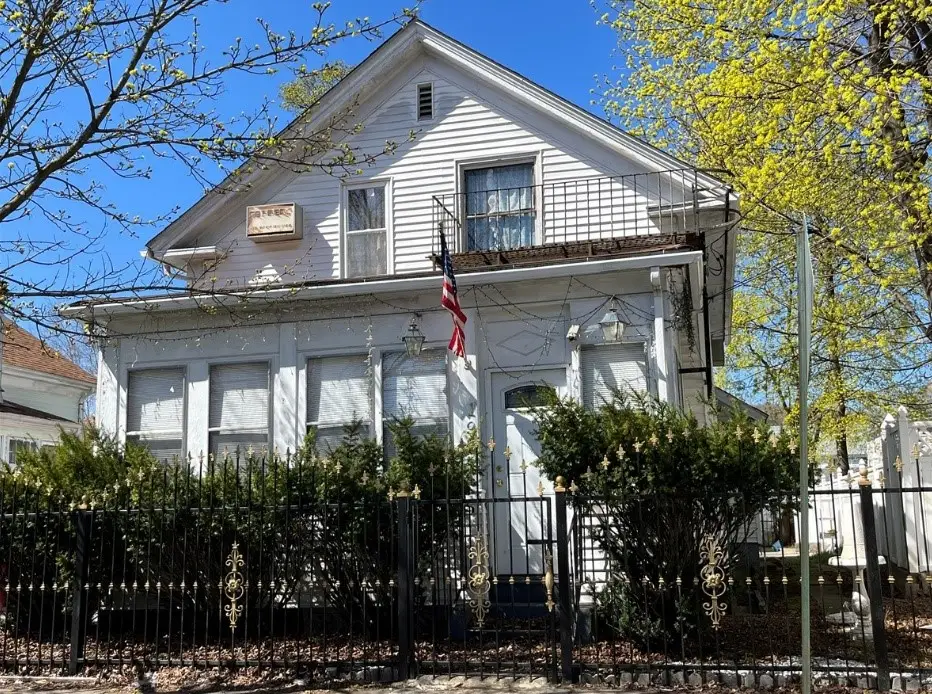 192 Lowell Avenue, Providence, RI 02909 - #1