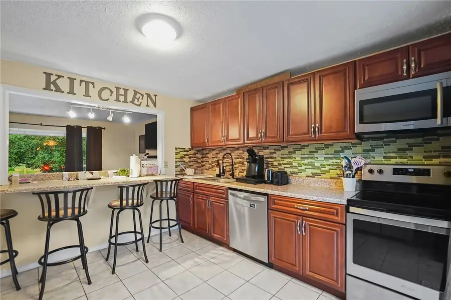 14 Wilson Avenue, Warwick, RI 02889 - #3