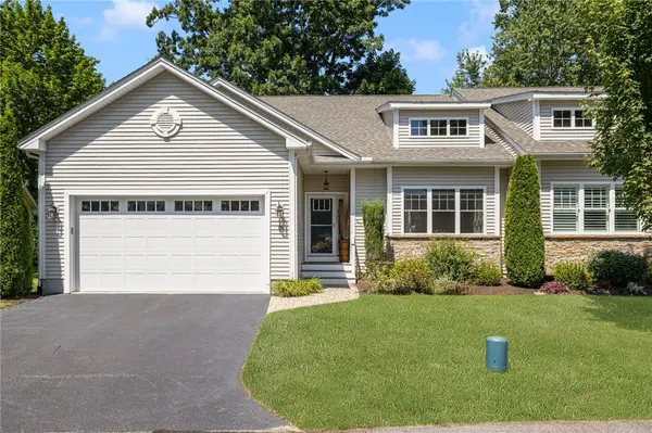 15 West Glen Lane, West Warwick, RI 02893