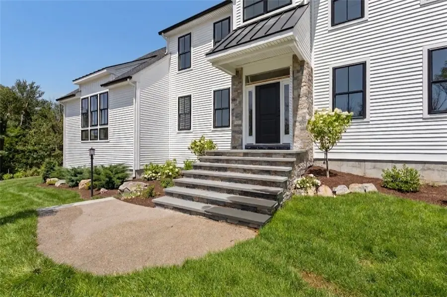 15 Tuscan Court, Cumberland, RI 02864 - #2