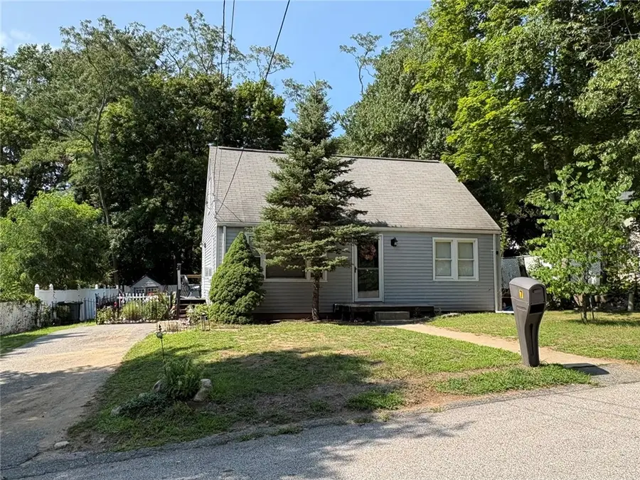 7 Dexter Street, Coventry, RI 02816 - #3