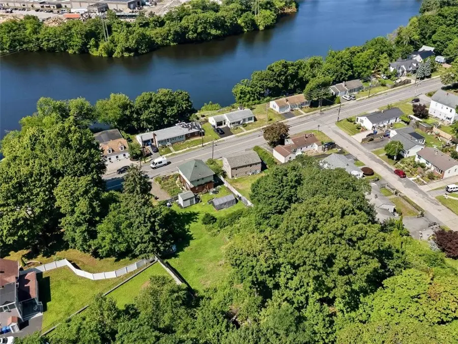 91 Roger Williams Avenue, Rumford, RI 02916 - #3