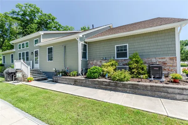 21 Joe Fromms Way #21, West Warwick, RI 02893