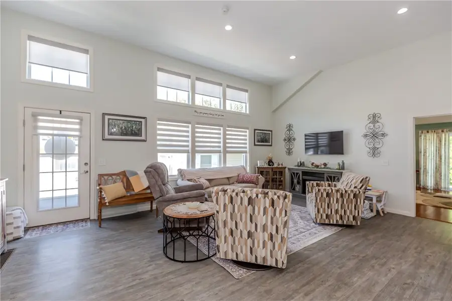 21 Joe Fromms Way #21, West Warwick, RI 02893 - #3