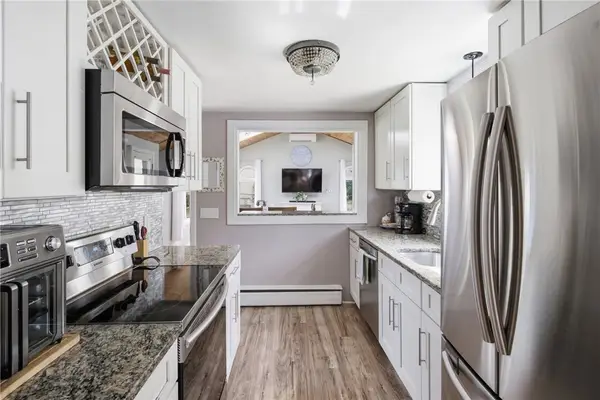 52 Fairgreen Drive, West Warwick, RI 02893