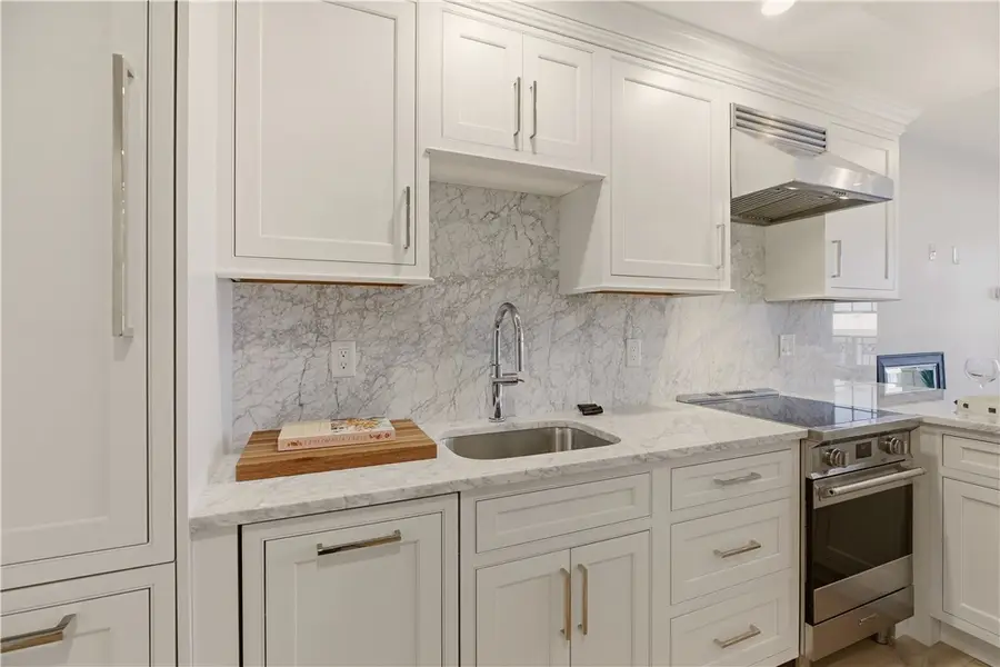 10 Brown & Howard #103, Newport, RI 02840 - #3