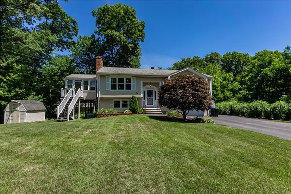 26 Sharon Parkway, North Smithfield, RI 02896
