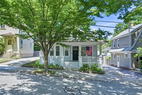 102 Overhill Road, Providence, RI 02906