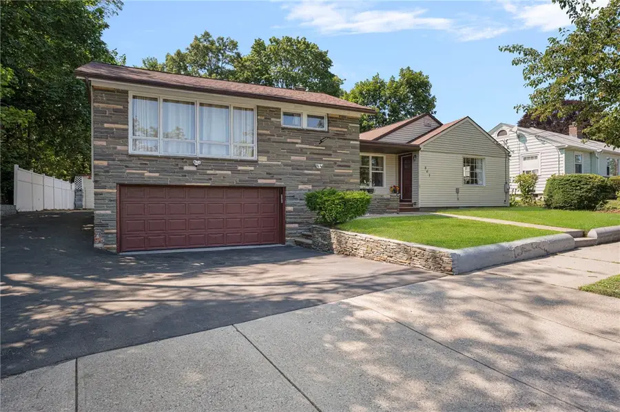 807 Pontiac Avenue, Cranston, RI 02910 - #2
