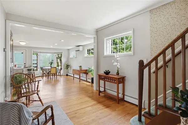 407 Smithfield Avenue, Pawtucket, RI 02860