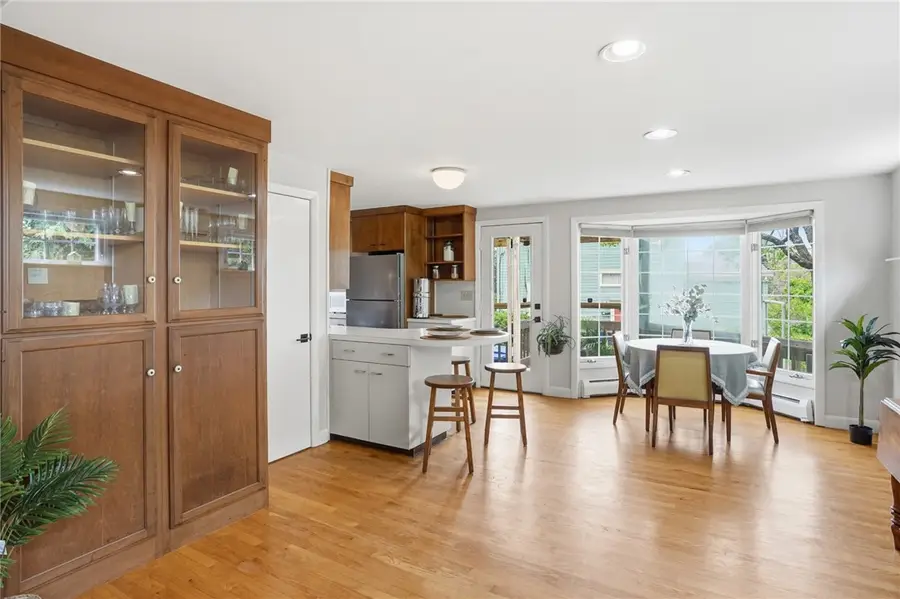 407 Smithfield Avenue, Pawtucket, RI 02860 - #3