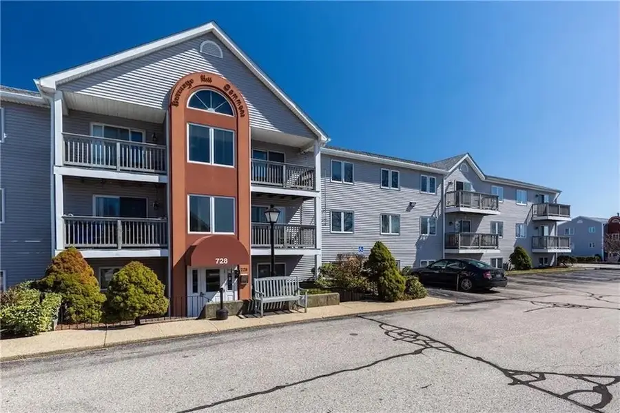 728 Beverage Hill Avenue #26, Pawtucket, RI 02861 - #3
